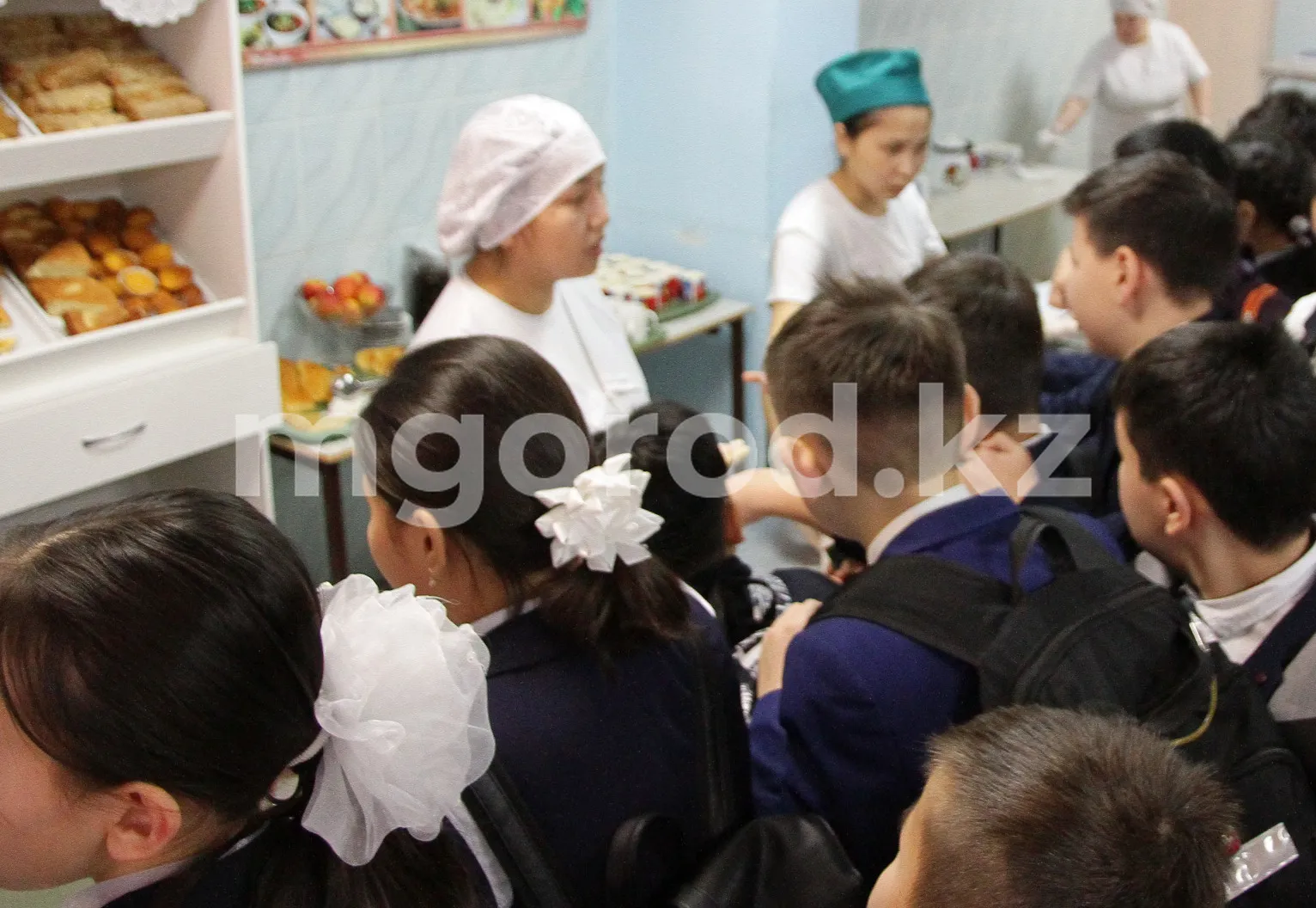 Кому положена денежная помощь к школе в ЗКО